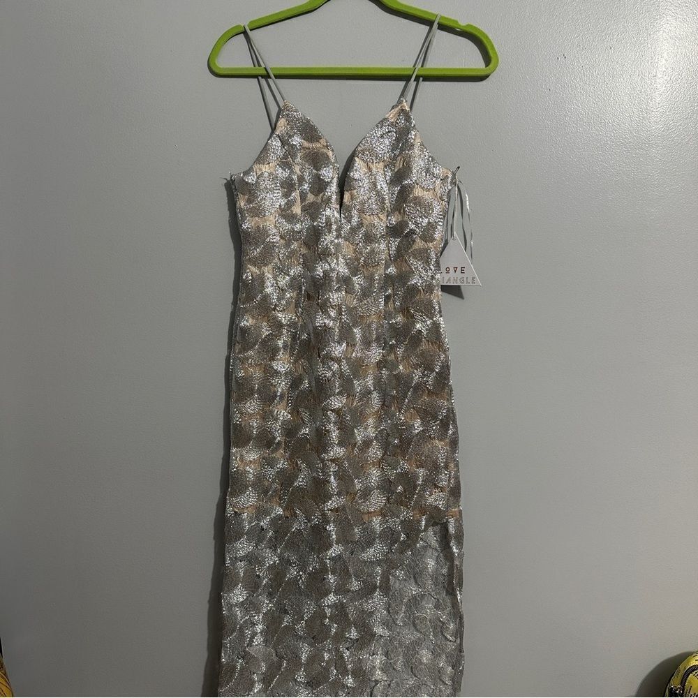 Love triangle floor length, silver embroidery with nude slip NWT size 10